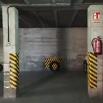 Sherryflat Claveles - Parking
