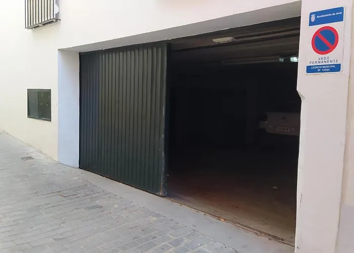 Sherryflat Claveles - Parking